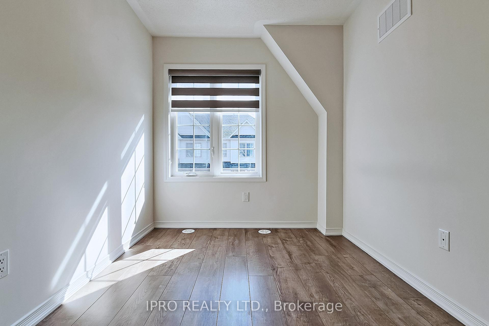 Photo 31 of Unit 114, 2550 Barbarolli Path, Oshawa, Windfields — HOMEH