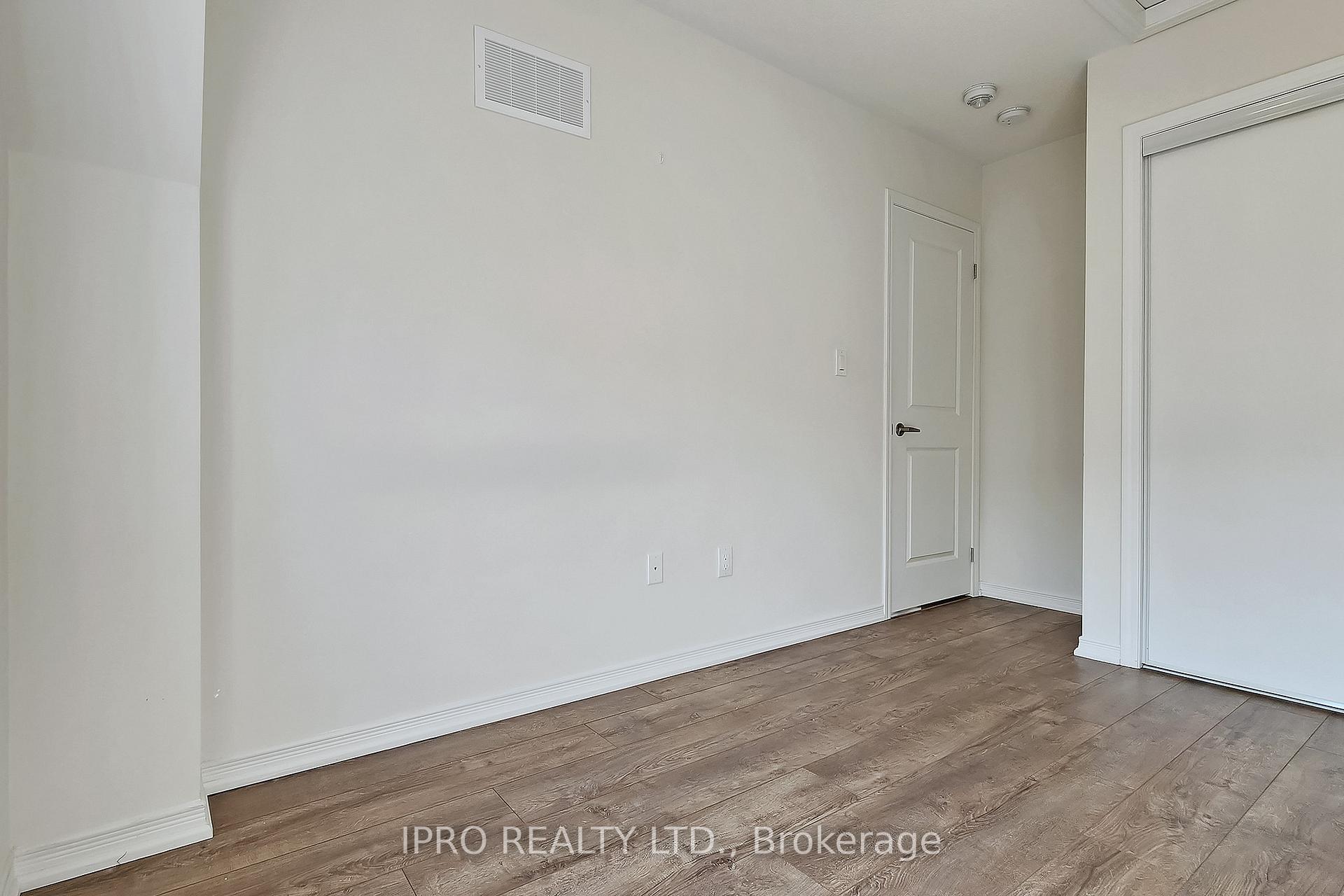 Photo 37 of Unit 114, 2550 Barbarolli Path, Oshawa, Windfields — HOMEH