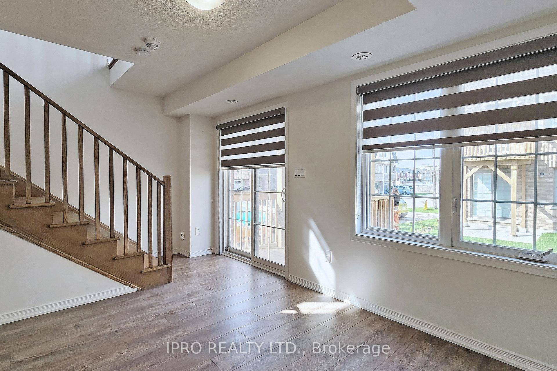 Photo 43 of Unit 114, 2550 Barbarolli Path, Oshawa, Windfields — HOMEH