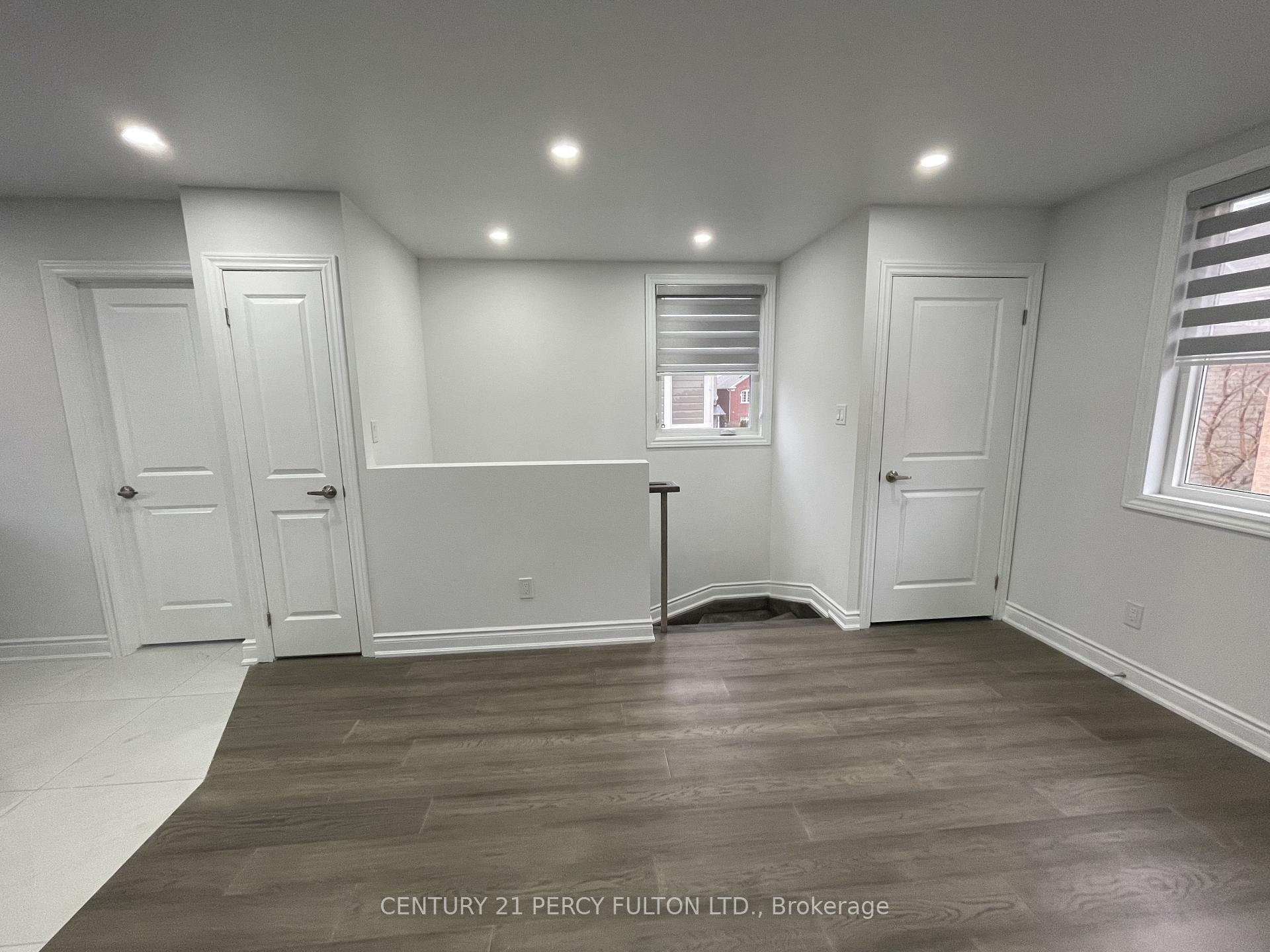 Photo 7 of Unit Coach, 530 Country Glen, Markham, Cornell — HOMEH
