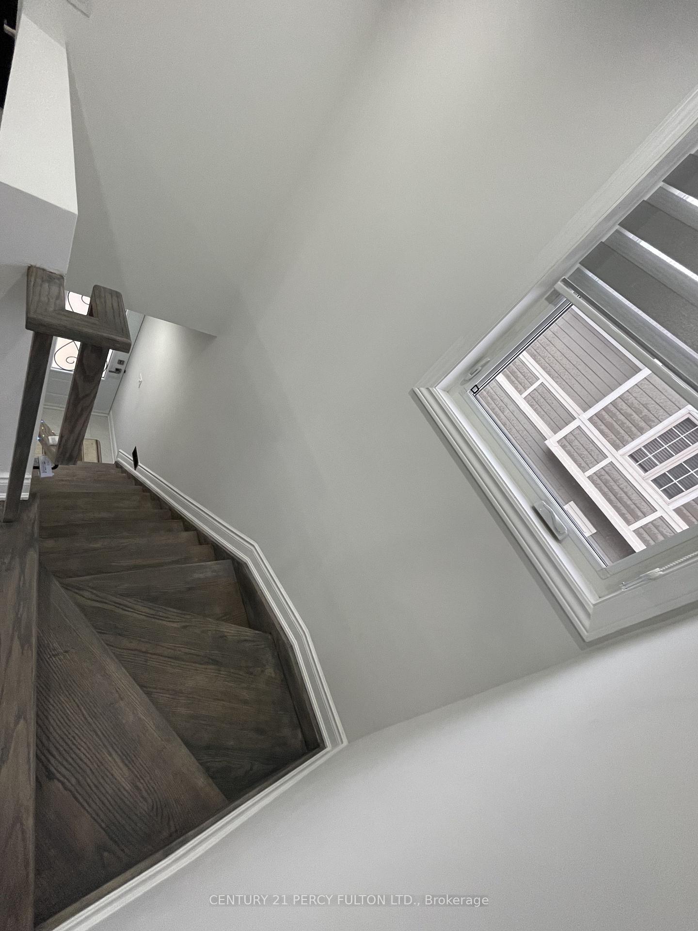 Photo 18 of Unit Coach, 530 Country Glen, Markham, Cornell — HOMEH