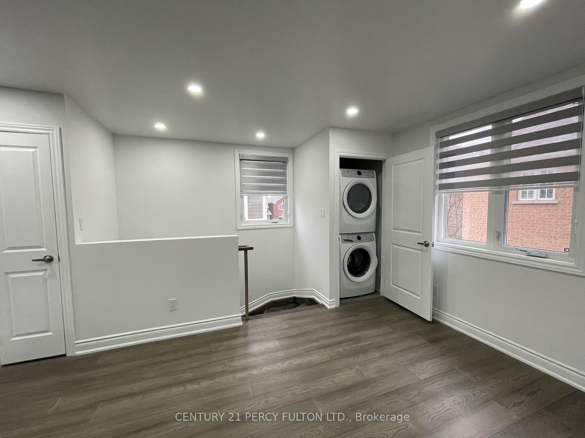 Photo 15 of Unit Coach, 530 Country Glen, Markham, Cornell — HOMEH