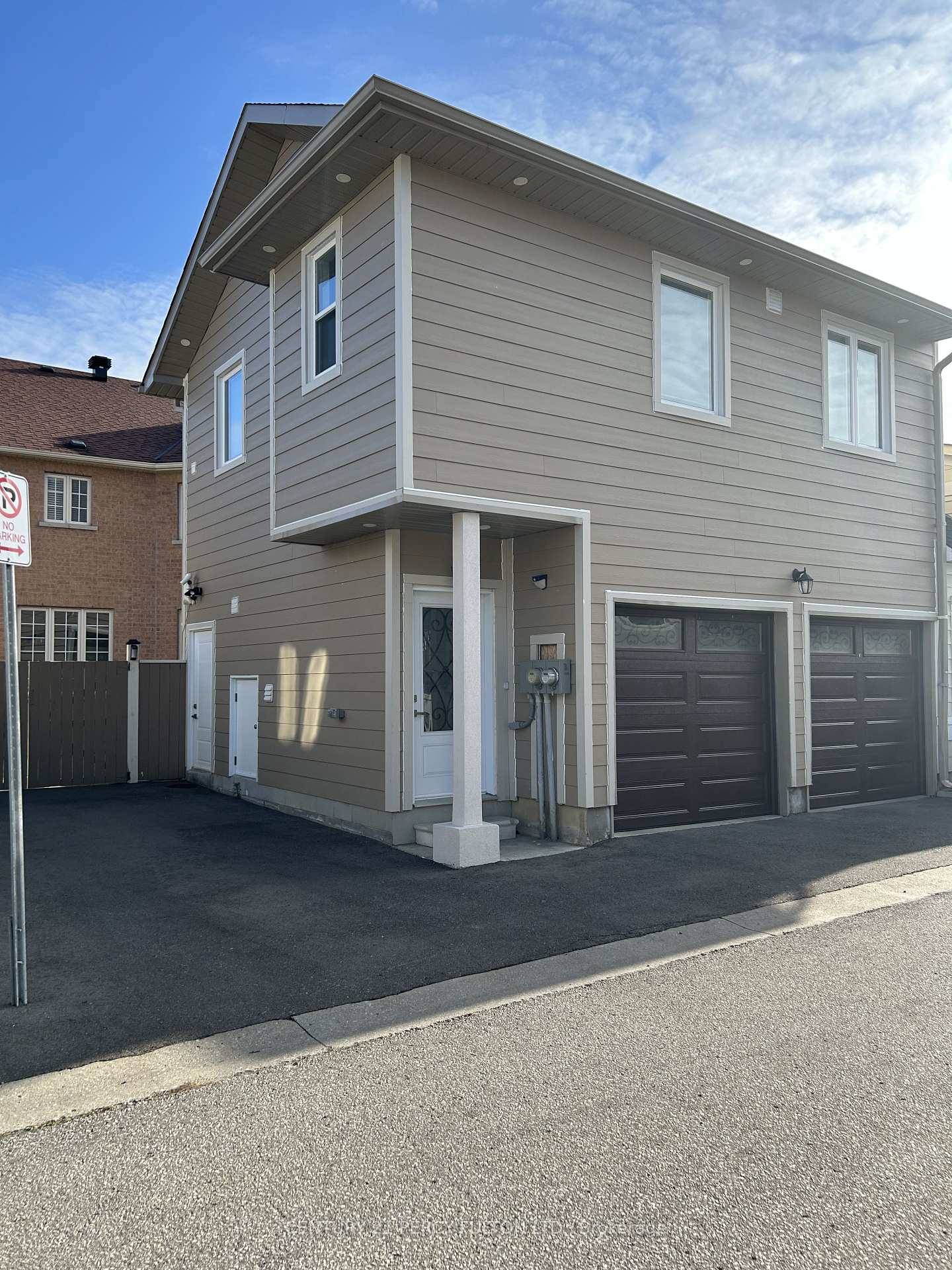Photo 12 of Unit Coach, 530 Country Glen, Markham, Cornell — HOMEH