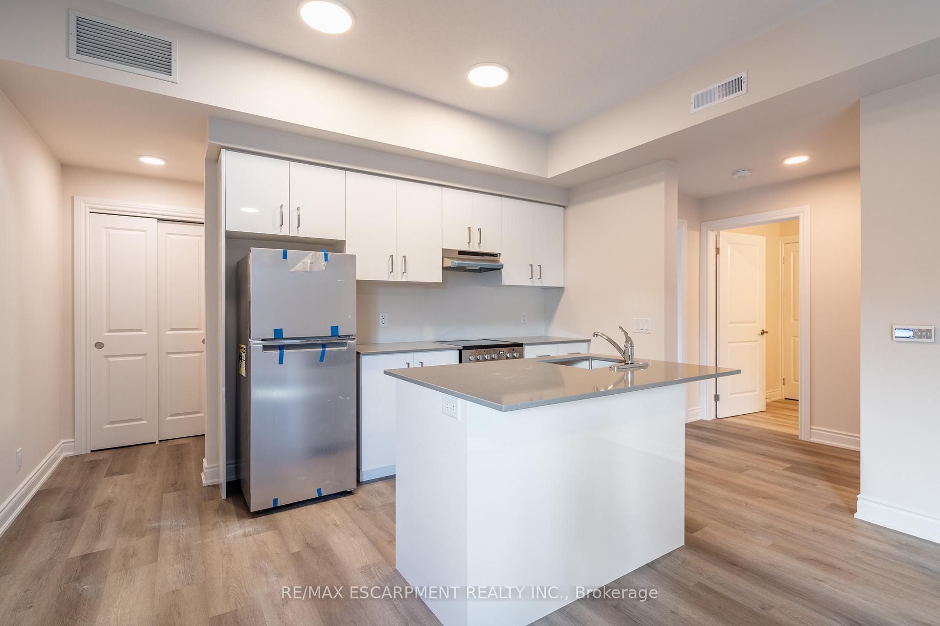 Photo 16 of Unit 304, 259 King Street E, Hamilton, Stoney Creek — HOMEH