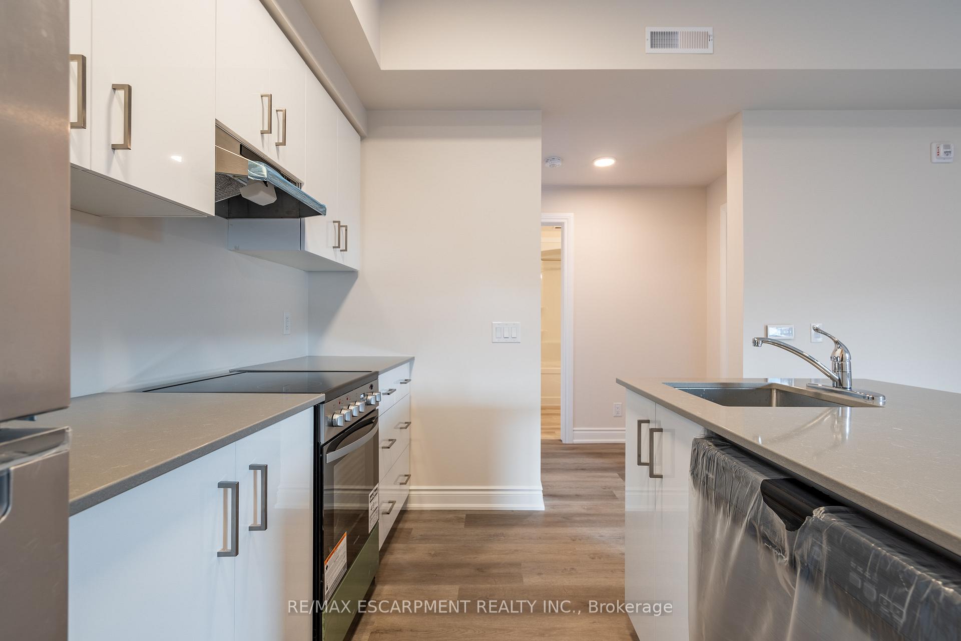 Photo 17 of Unit 304, 259 King Street E, Hamilton, Stoney Creek — HOMEH