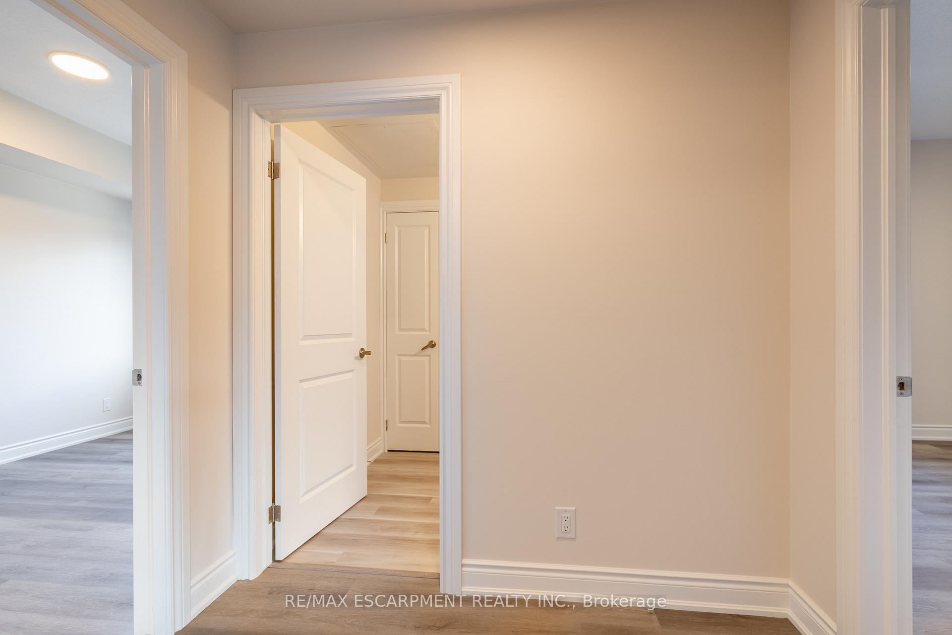 Photo 10 of Unit 304, 259 King Street E, Hamilton, Stoney Creek — HOMEH