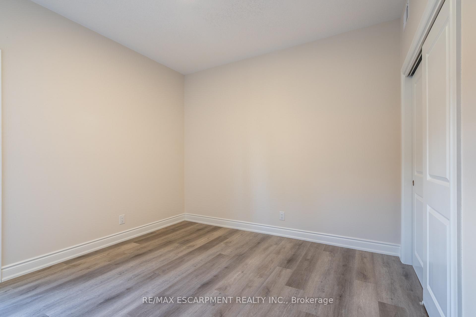 Photo 13 of Unit 304, 259 King Street E, Hamilton, Stoney Creek — HOMEH