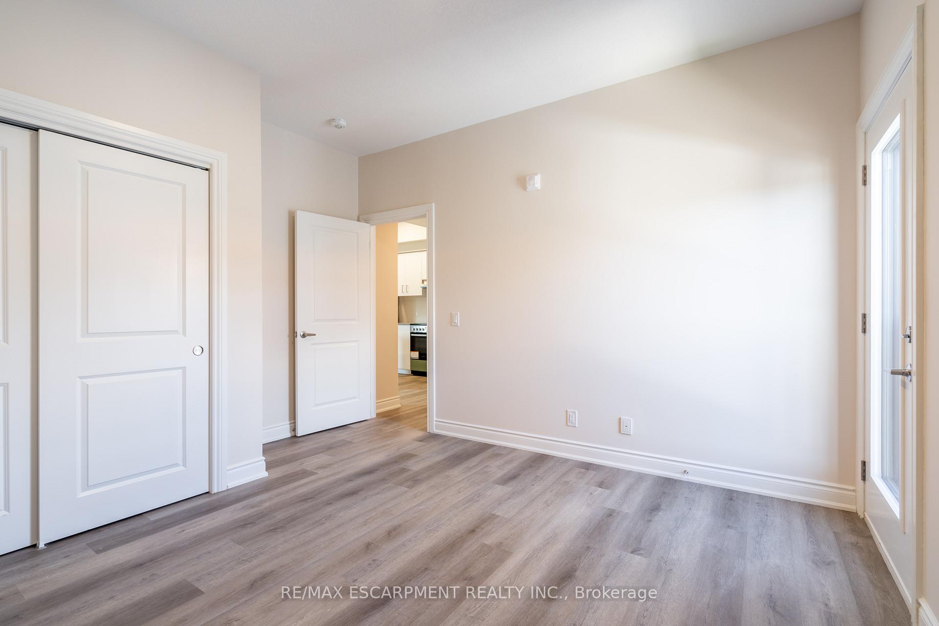 Photo 15 of Unit 304, 259 King Street E, Hamilton, Stoney Creek — HOMEH