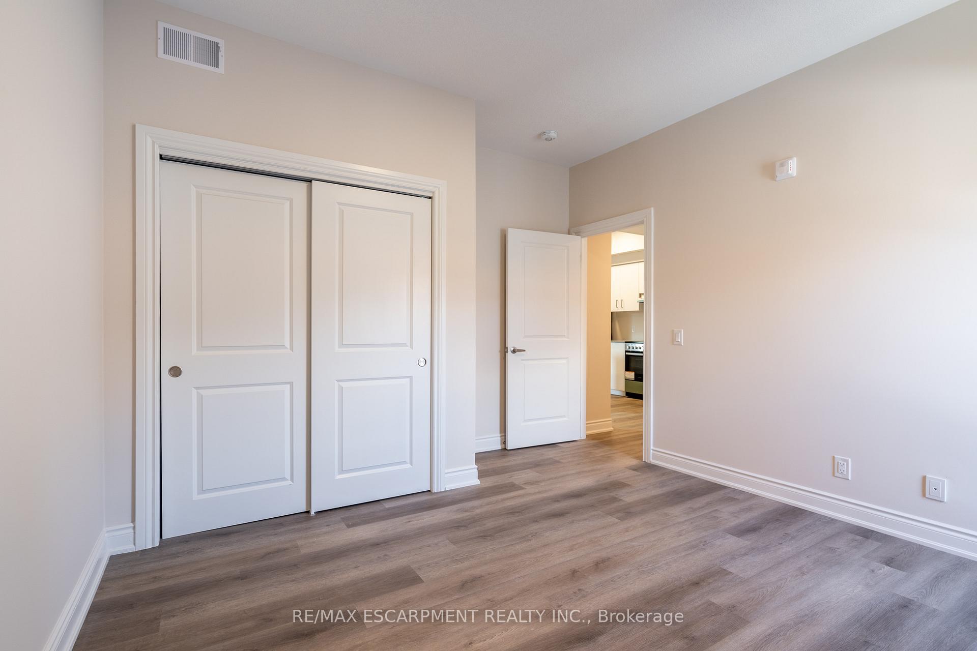 Photo 14 of Unit 304, 259 King Street E, Hamilton, Stoney Creek — HOMEH