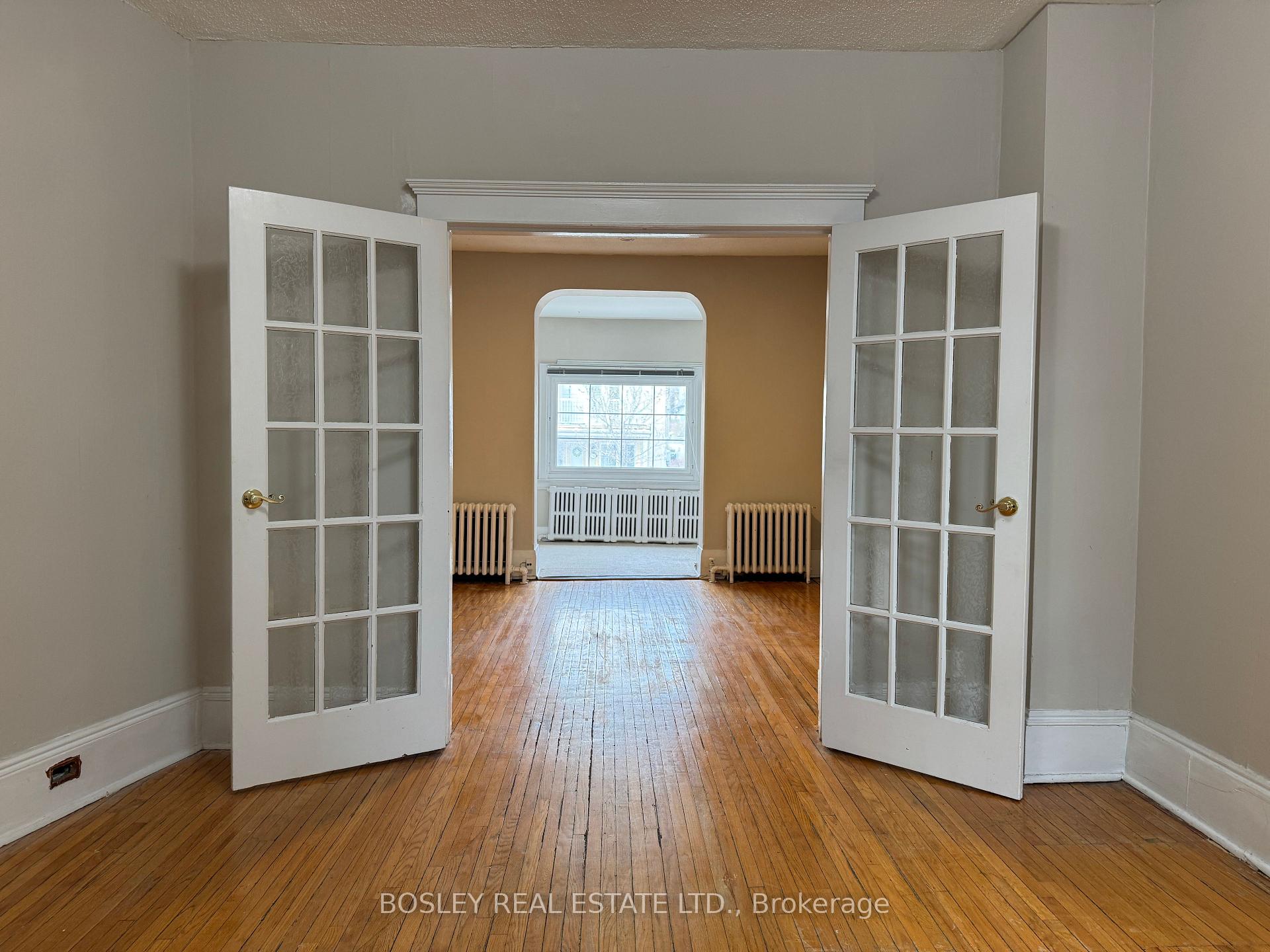 Front of Unit Main, 89 Woodbine Avenue