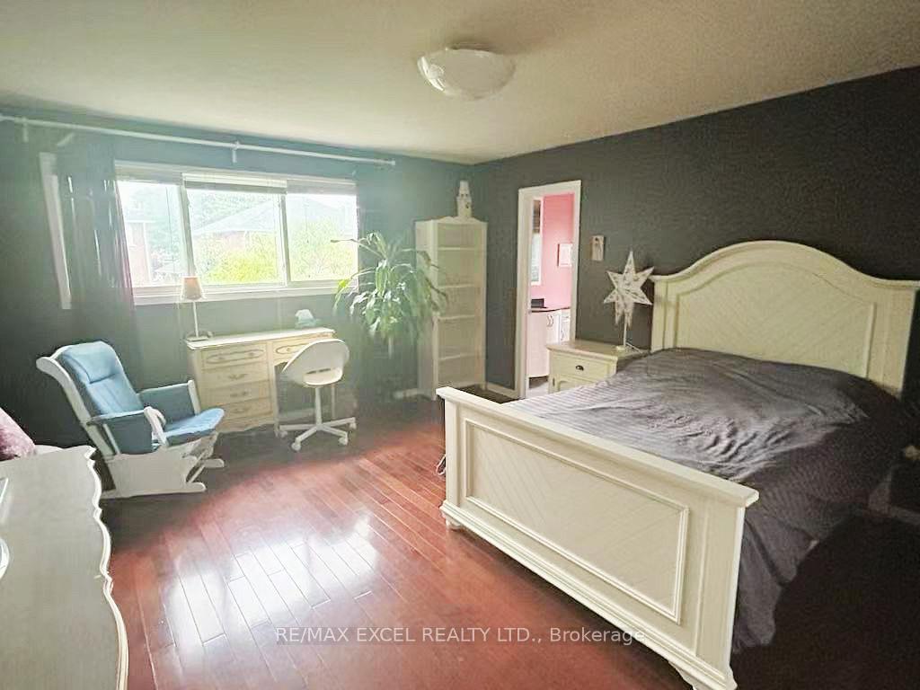 Photo 2 of Unit 2nd Floor, 7 Lincoln Place, Markham, Markville — HOMEH