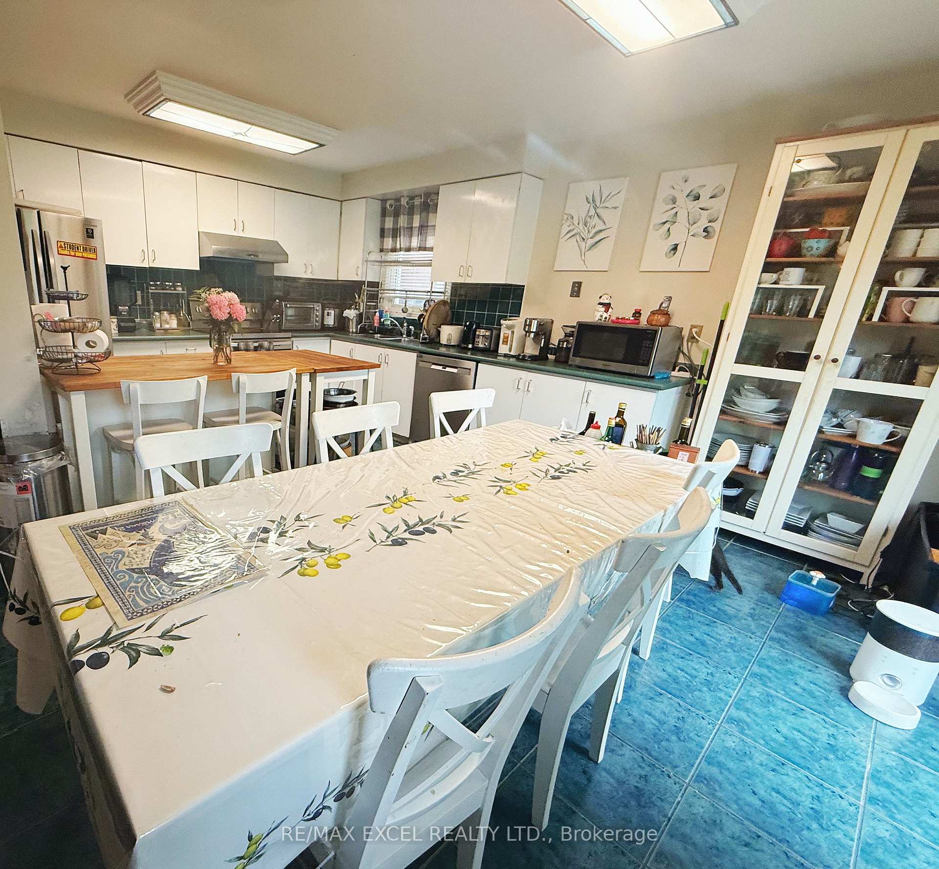 Photo 10 of Unit 2nd Floor, 7 Lincoln Place, Markham, Markville — HOMEH