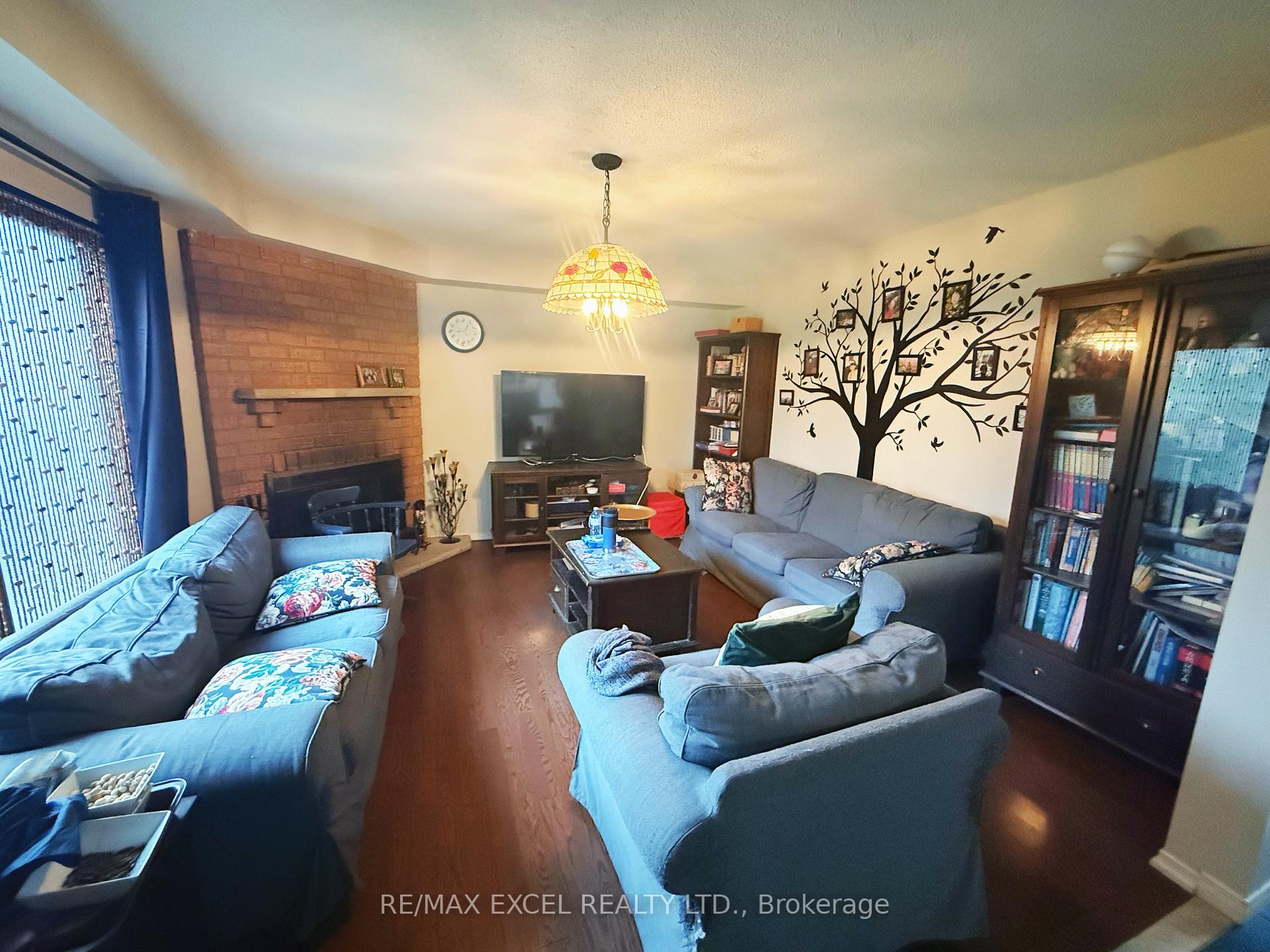 Photo 6 of Unit 2nd Floor, 7 Lincoln Place, Markham, Markville — HOMEH