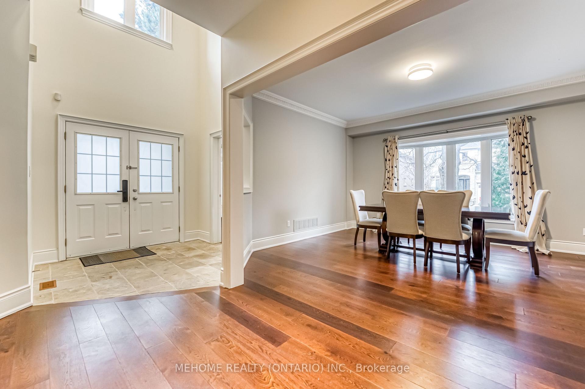 Photo 3 of 15 Warden Woods Court, Markham, Cachet — HOMEH