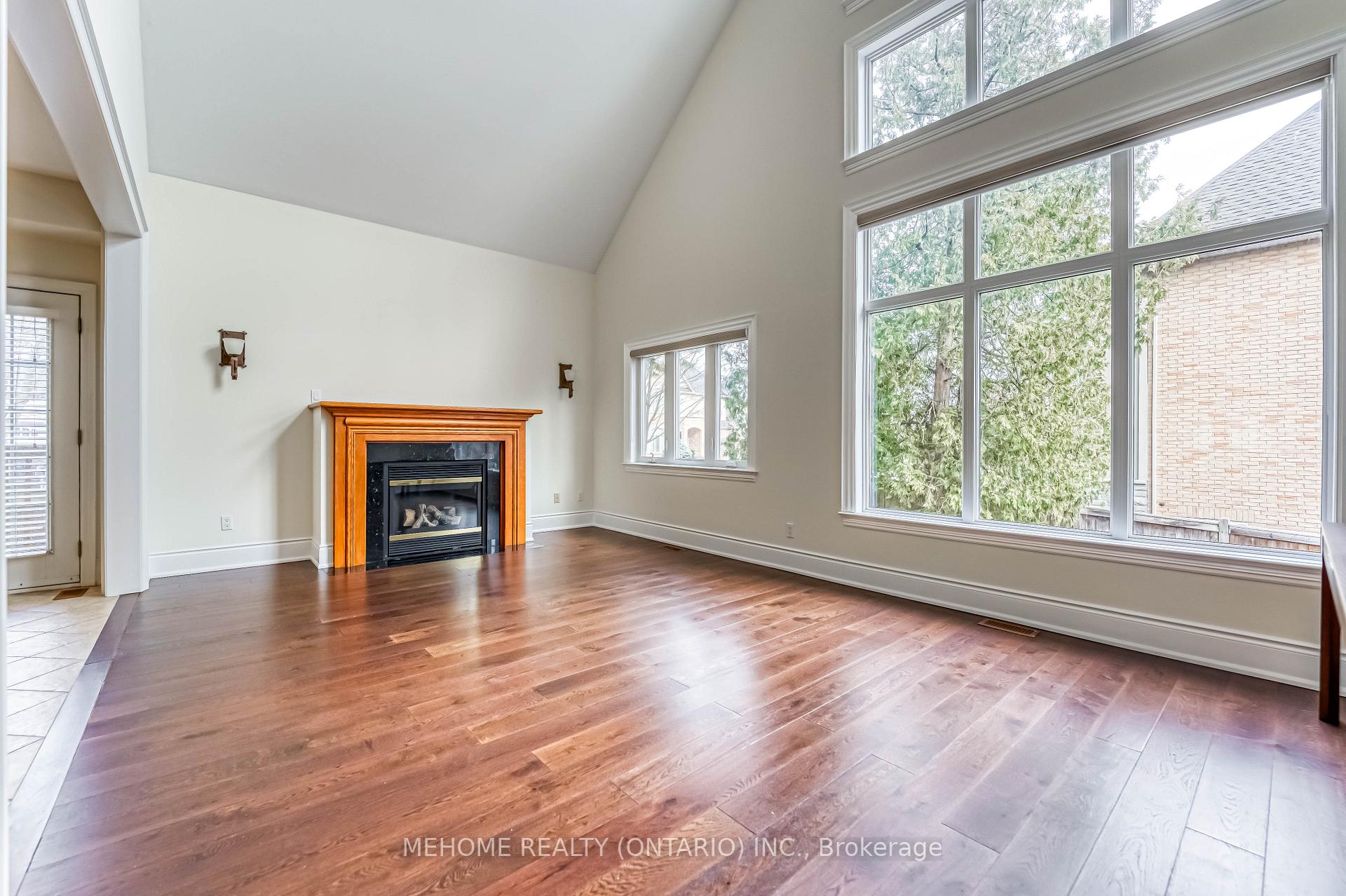 Photo 6 of 15 Warden Woods Court, Markham, Cachet — HOMEH