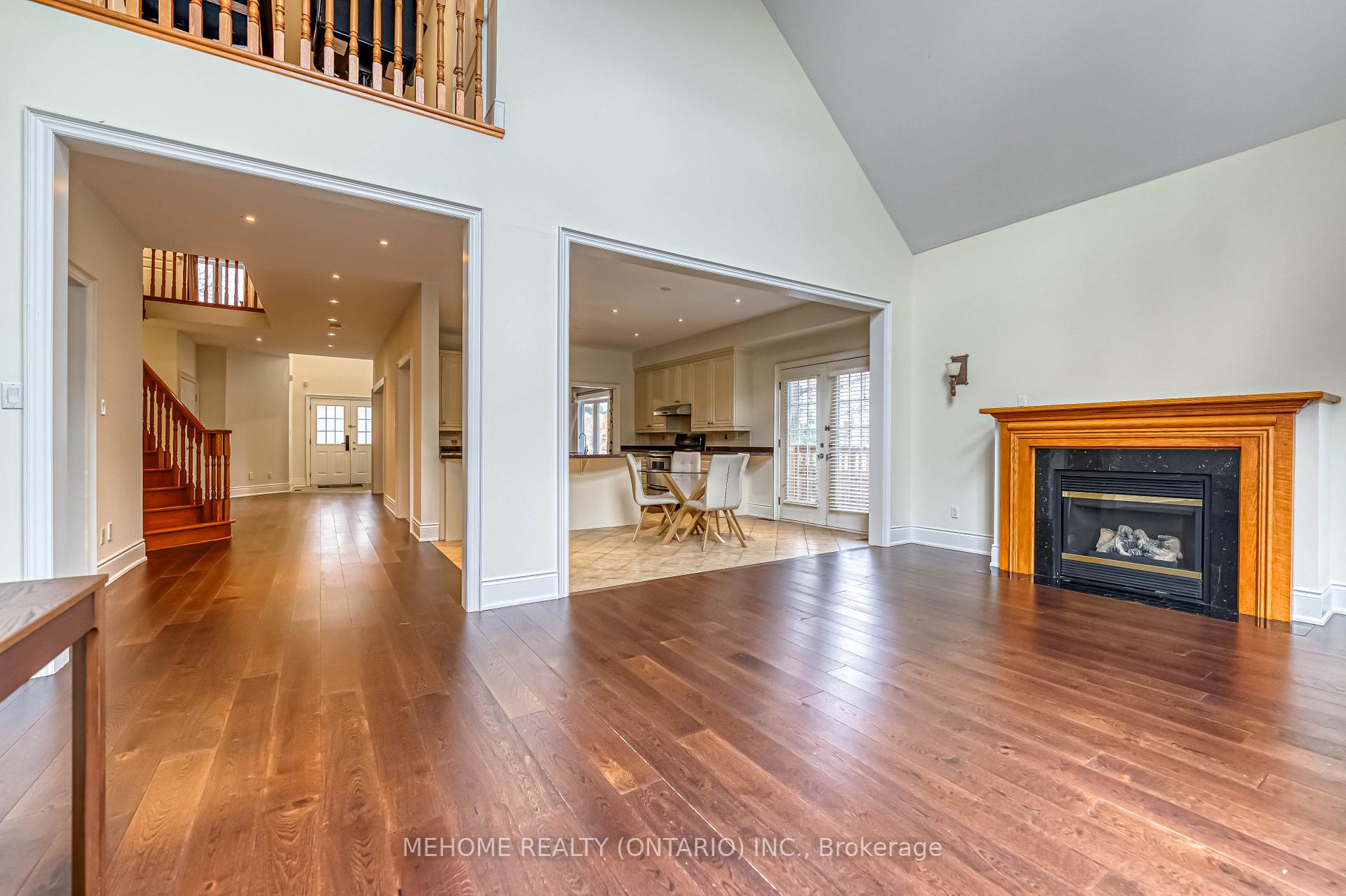 Photo 8 of 15 Warden Woods Court, Markham, Cachet — HOMEH