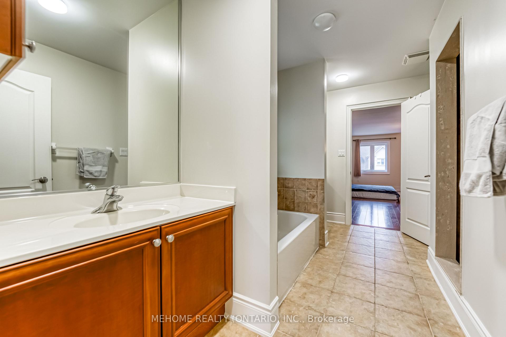 Photo 22 of 15 Warden Woods Court, Markham, Cachet — HOMEH