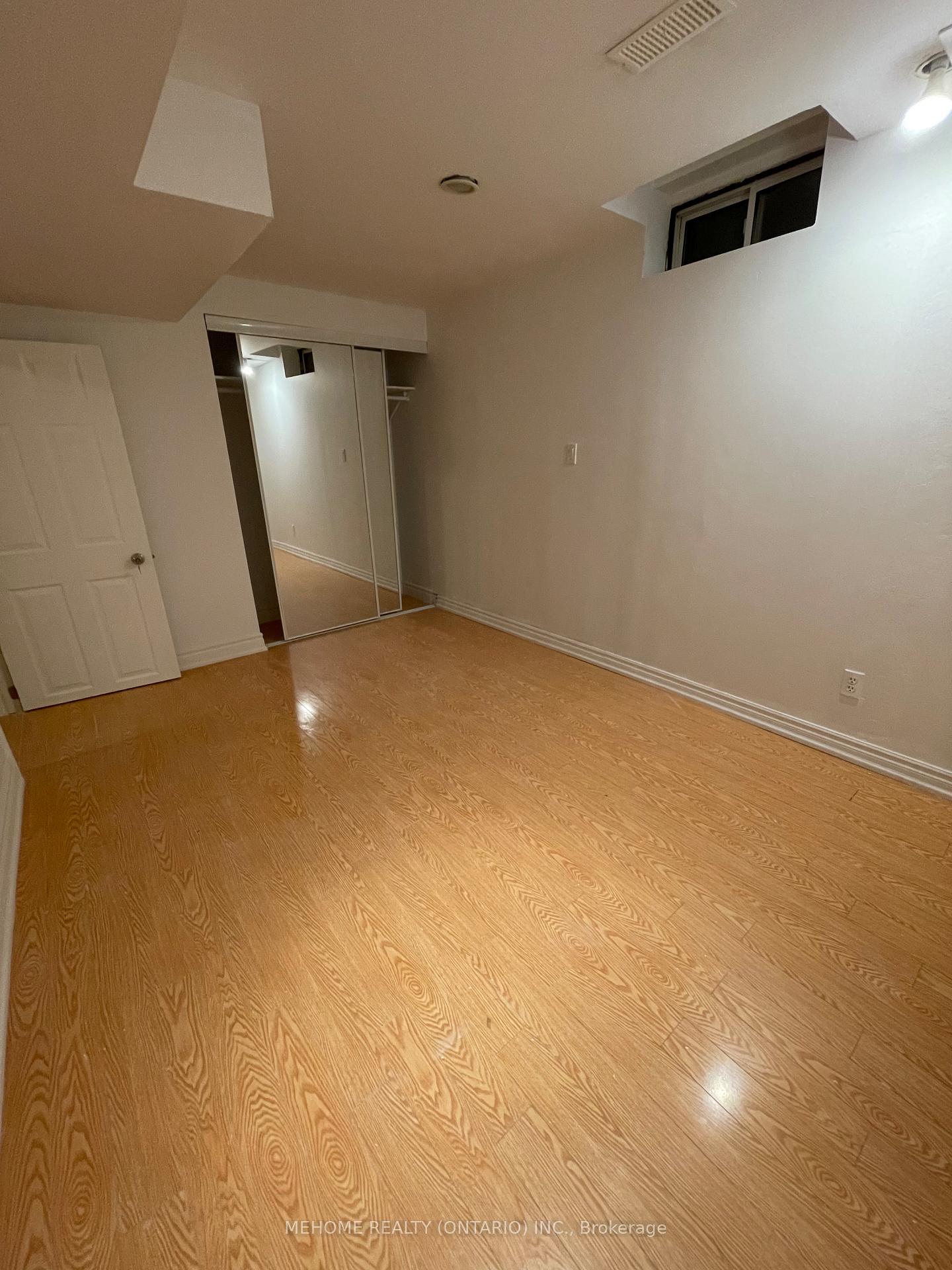 Photo 2 of Unit Bsmt, 7 Stern Gate, Vaughan, Vellore Village — HOMEH