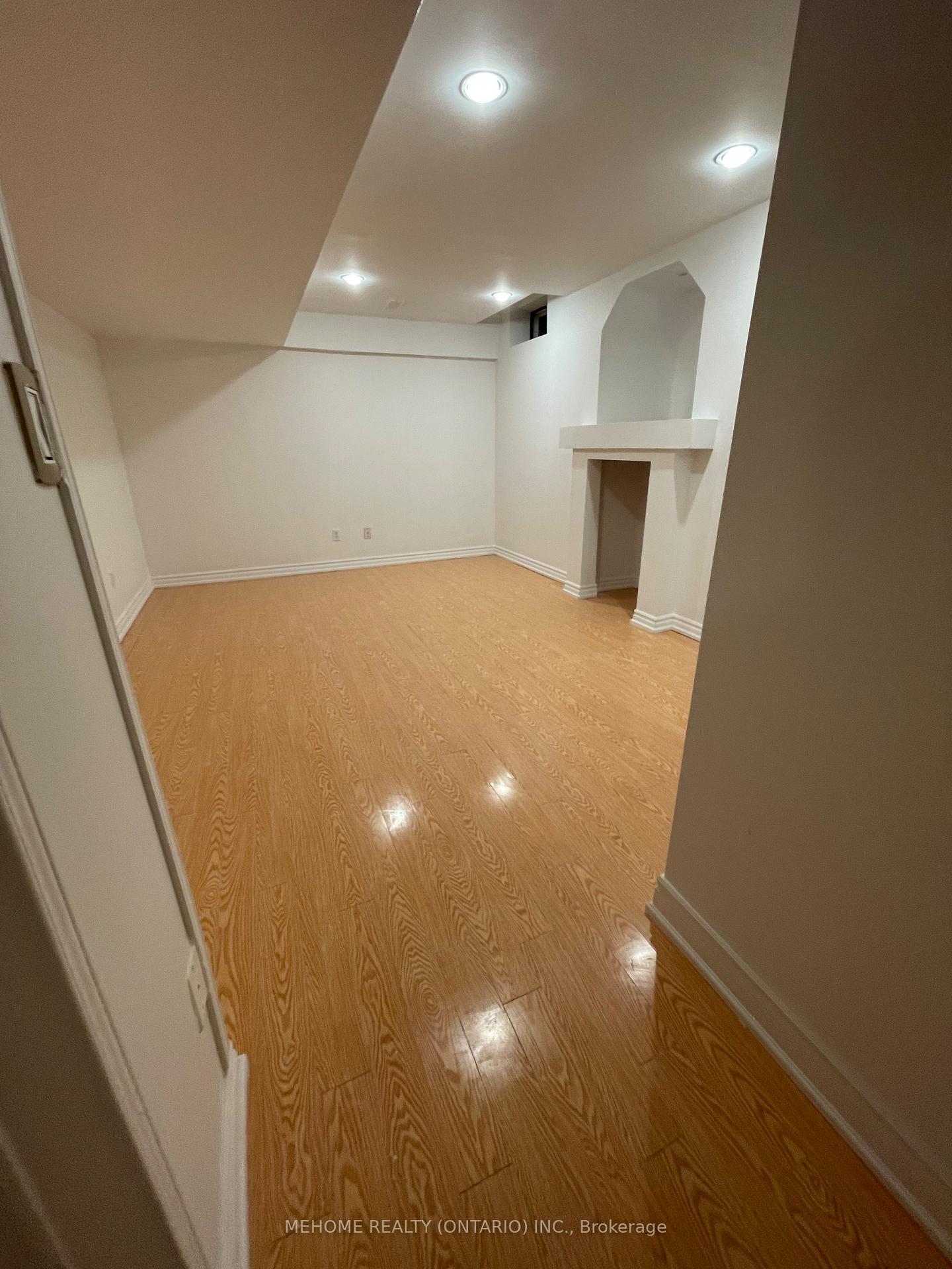 Photo 9 of Unit Bsmt, 7 Stern Gate, Vaughan, Vellore Village — HOMEH