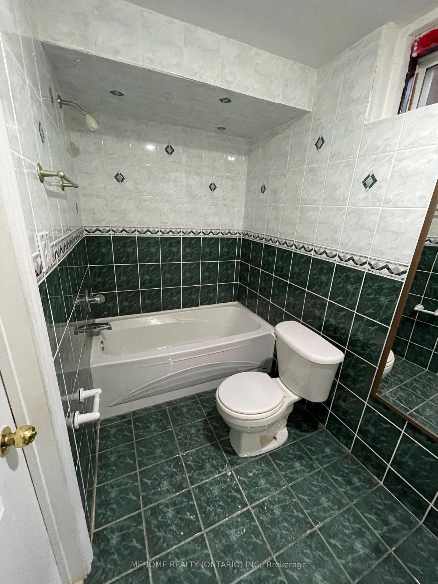 Photo 5 of Unit Bsmt, 7 Stern Gate, Vaughan, Vellore Village — HOMEH