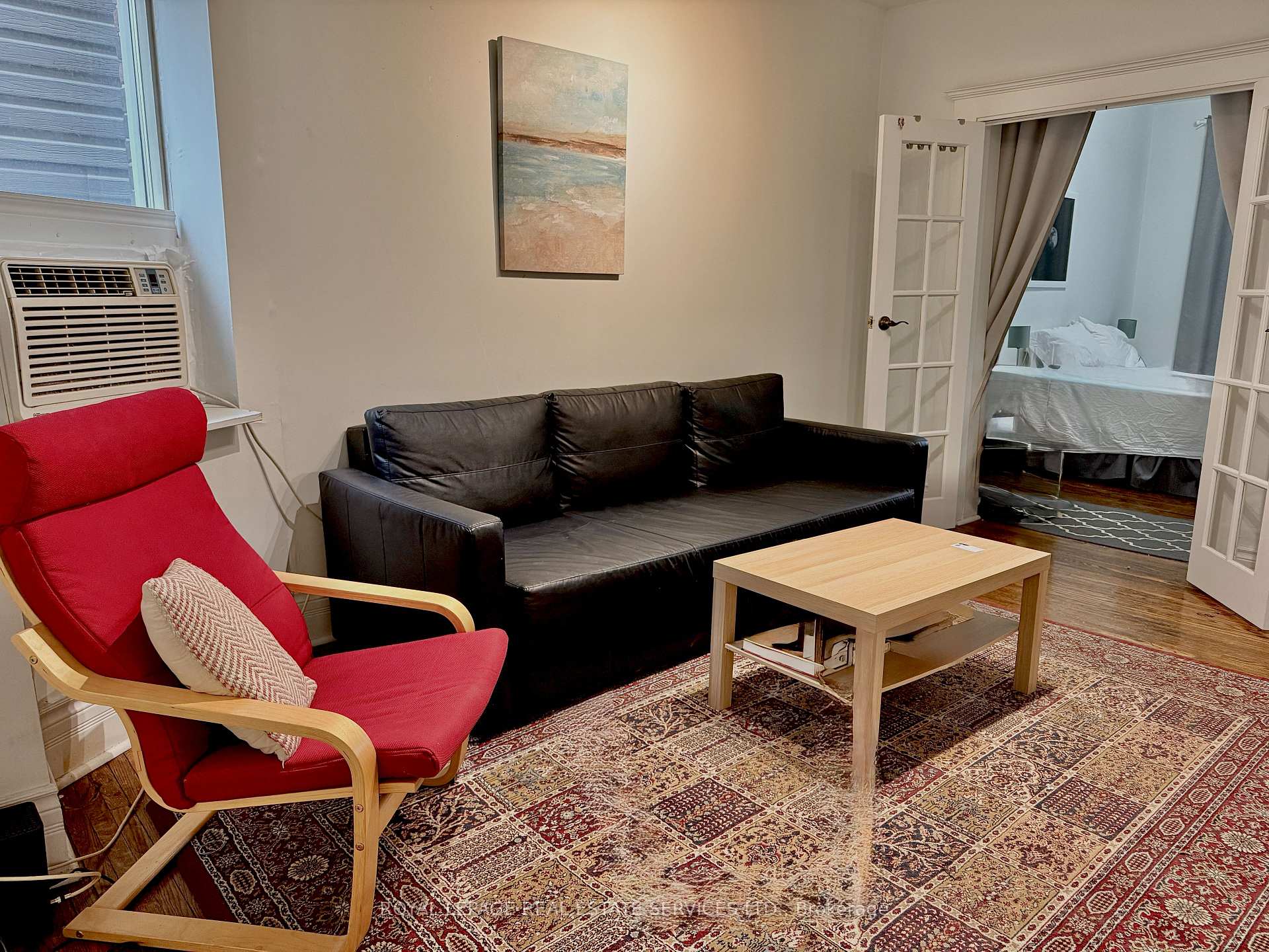 Front of Unit Main, 913 Palmerston Ave
