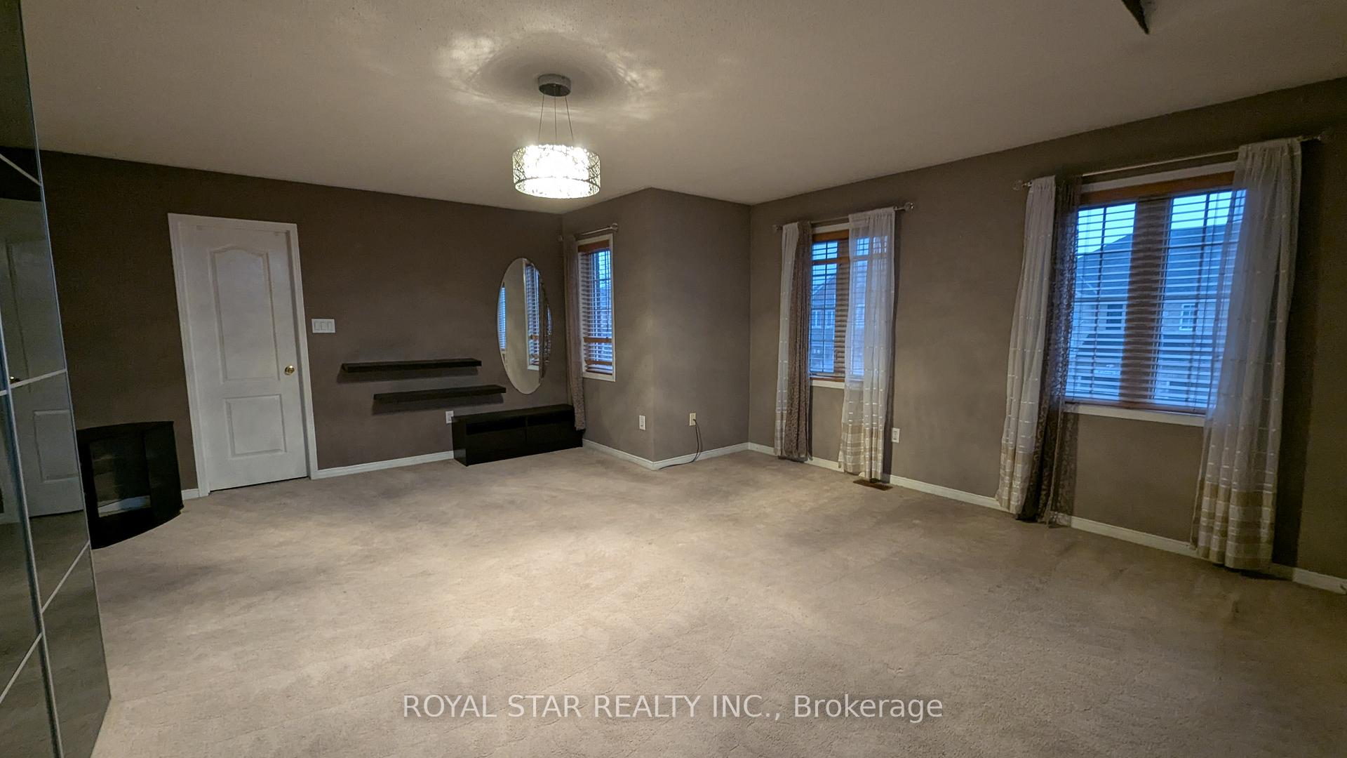 Photo 16 of 3 Harwood Road, Brampton, Fletcher's Meadow — HOMEH