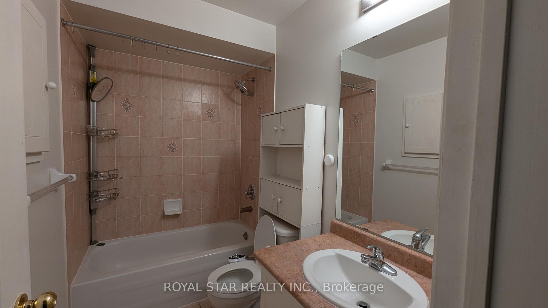 Photo 11 of 3 Harwood Road, Brampton, Fletcher's Meadow — HOMEH
