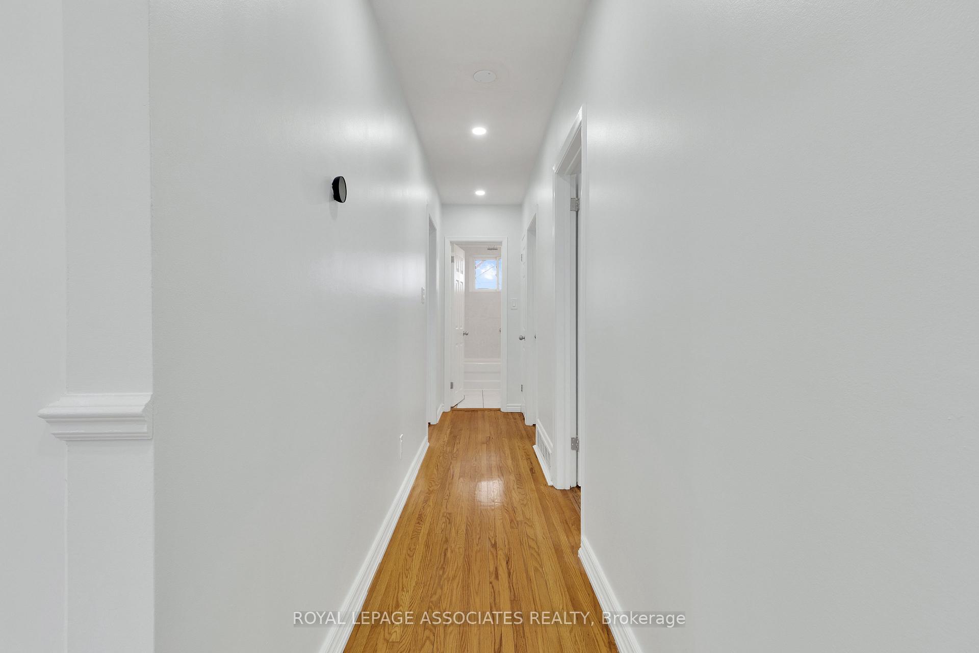 Photo 2 of Unit Main Floor, 846 Antonio Street, Pickering, Bay Ridges — HOMEH