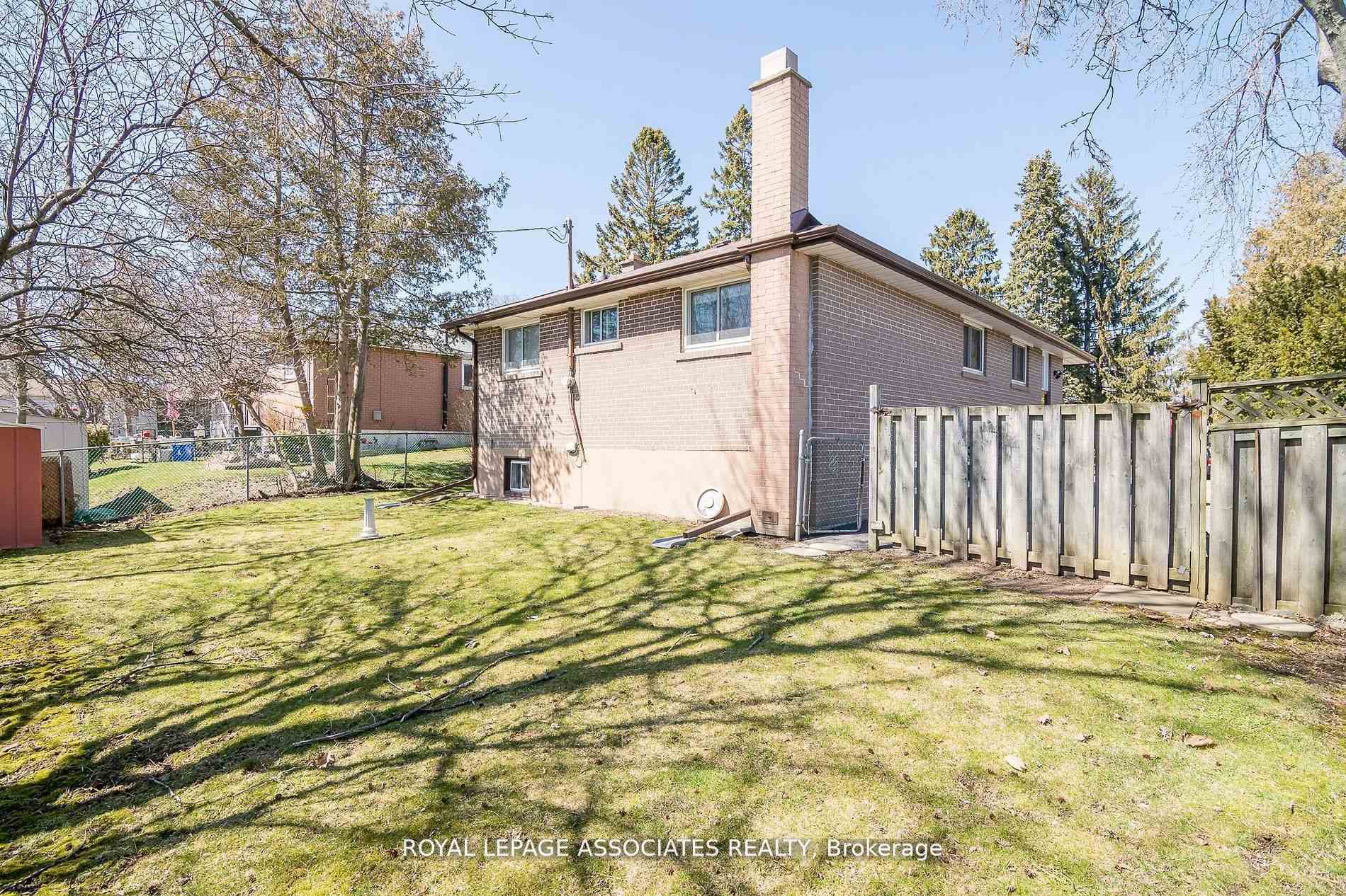 Photo 9 of Unit Main Floor, 846 Antonio Street, Pickering, Bay Ridges — HOMEH