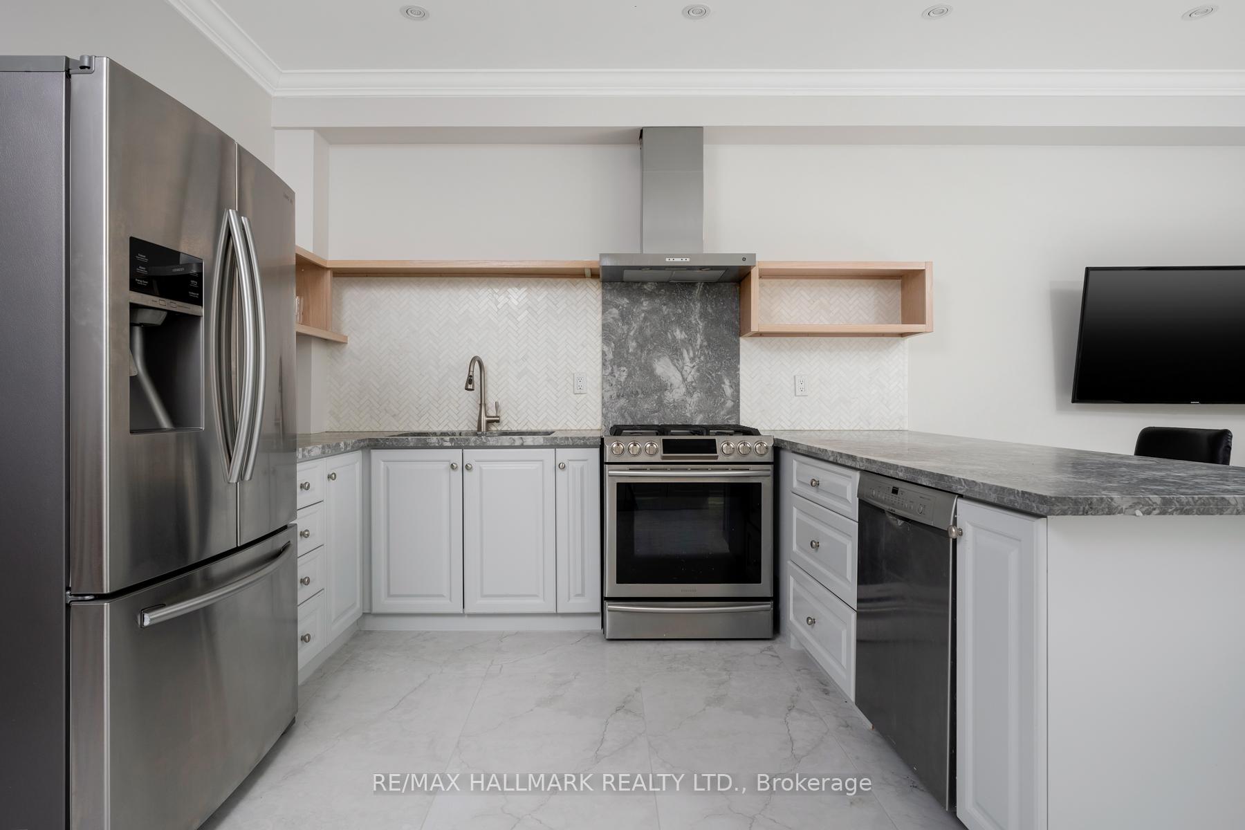 Photo 15 of 17A Robina Avenue, Toronto, Oakwood Village — HOMEH