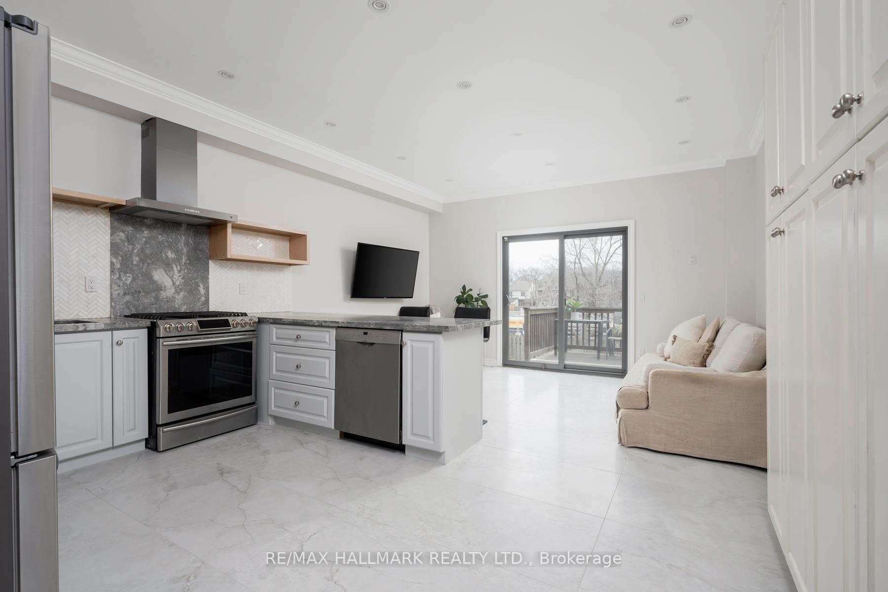 Photo 12 of 17A Robina Avenue, Toronto, Oakwood Village — HOMEH