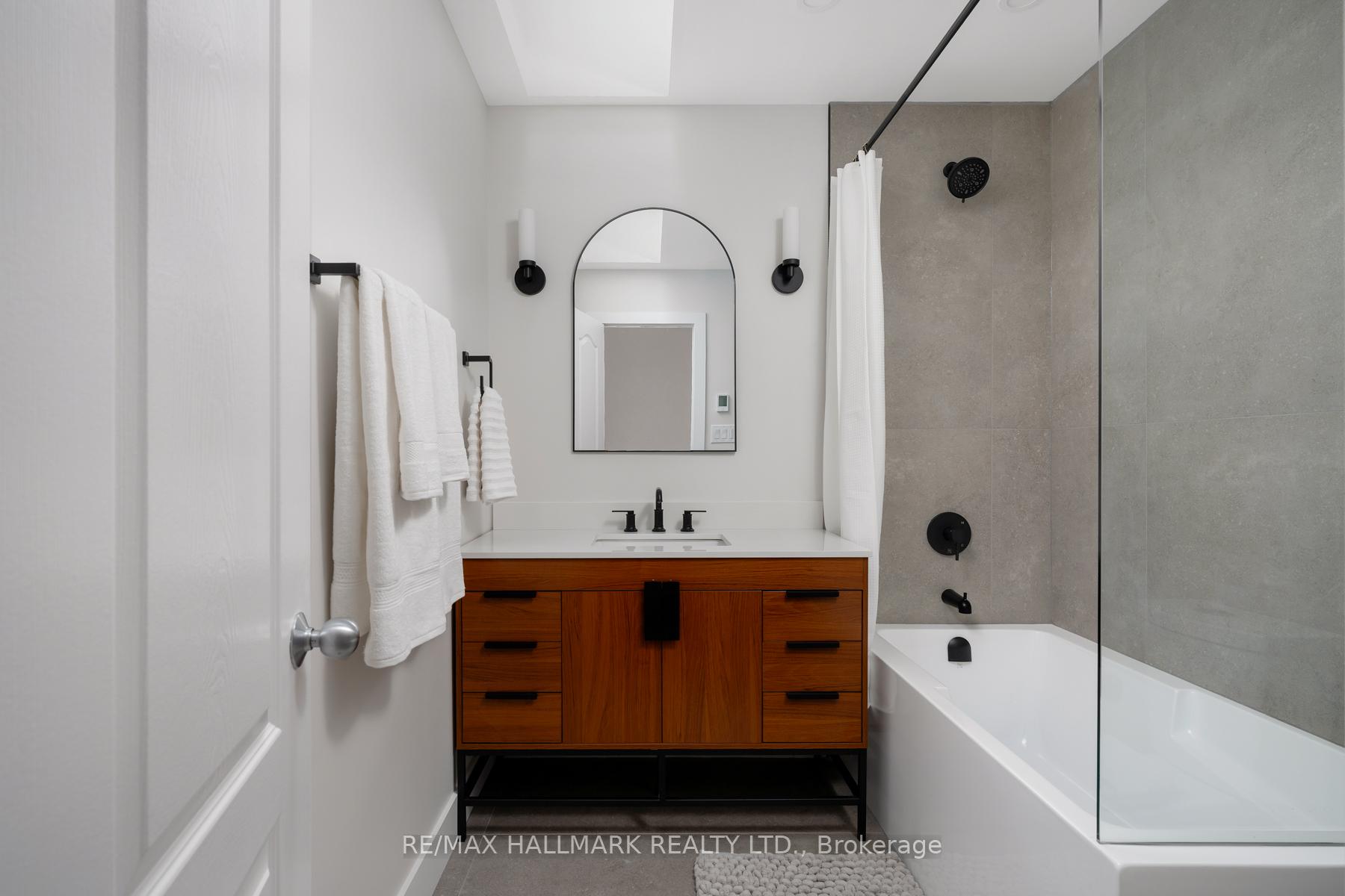 Photo 25 of 17A Robina Avenue, Toronto, Oakwood Village — HOMEH