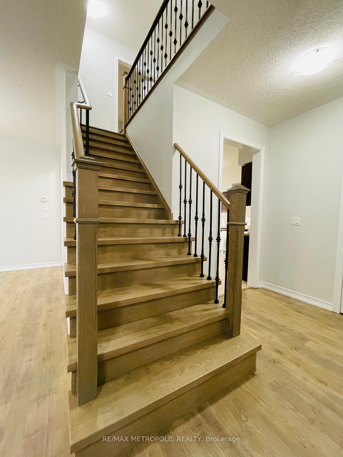 Photo 5 of 10 Barchard Street, Clarington, Newcastle — HOMEH