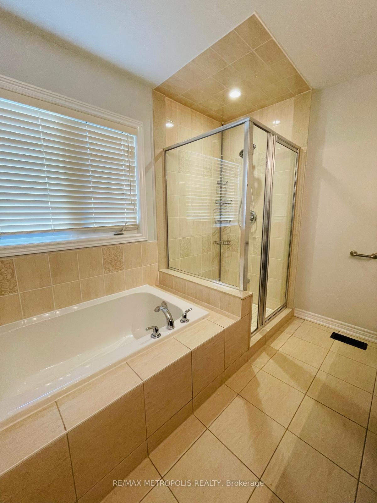 Photo 17 of 10 Barchard Street, Clarington, Newcastle — HOMEH