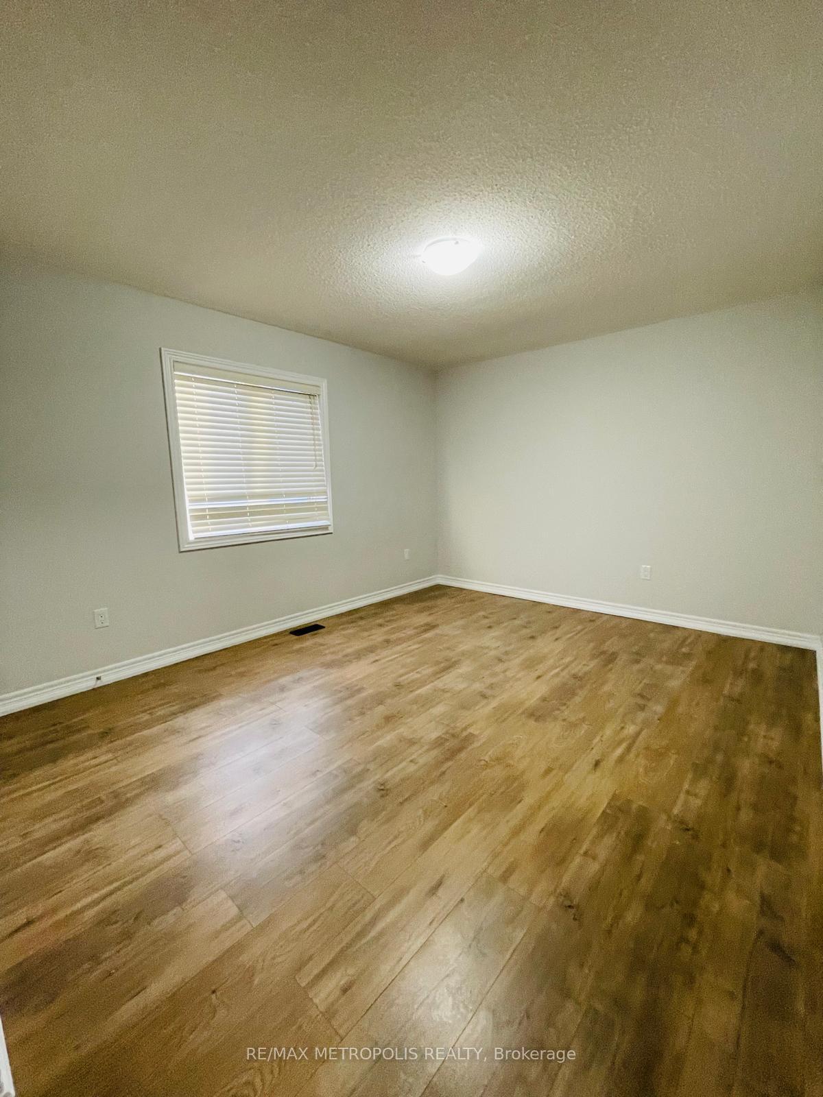 Photo 18 of 10 Barchard Street, Clarington, Newcastle — HOMEH