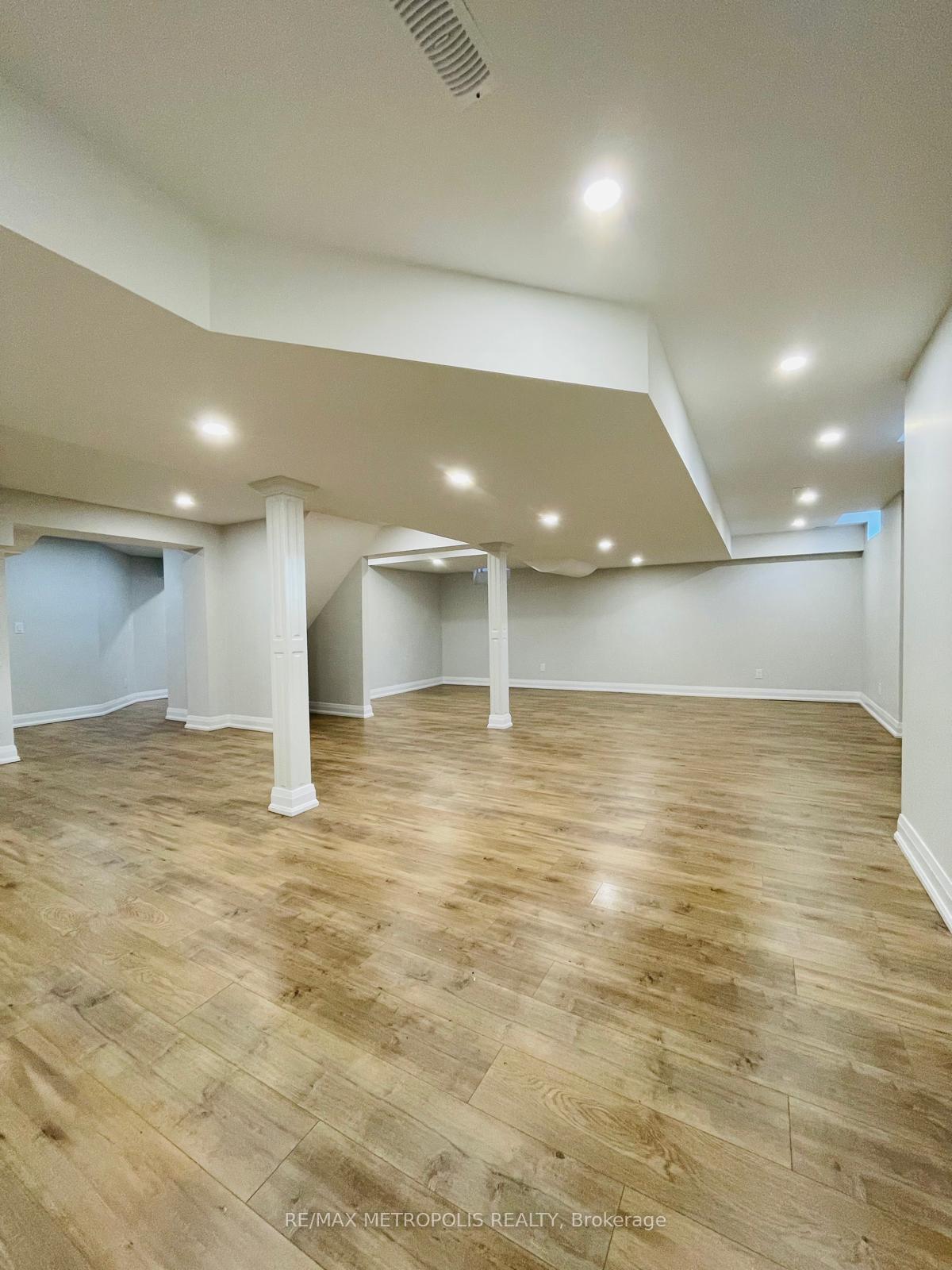 Photo 16 of 10 Barchard Street, Clarington, Newcastle — HOMEH