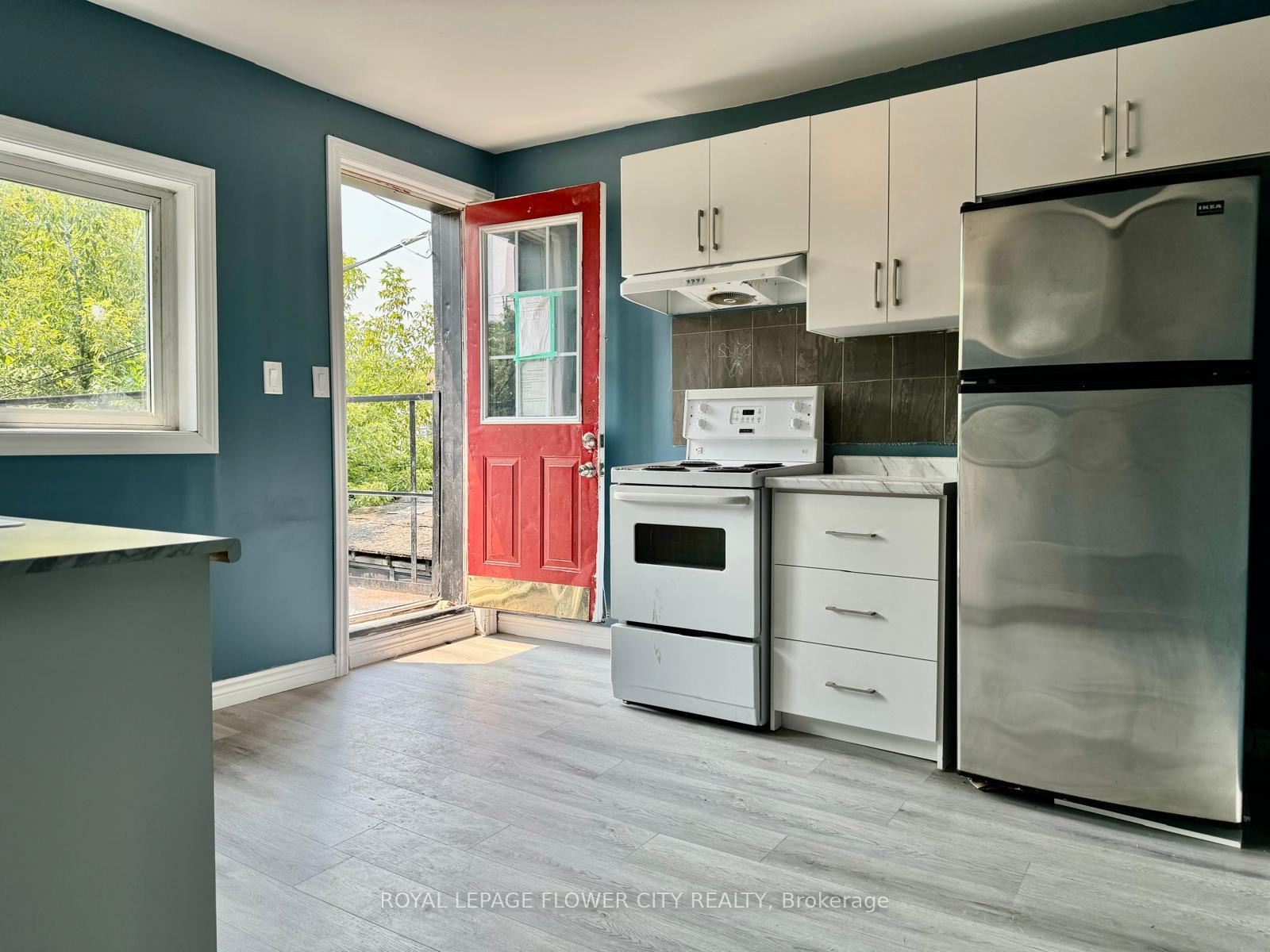 Photo 8 of Unit 106, 910 Barton Street E, Hamilton, Crown Point — HOMEH