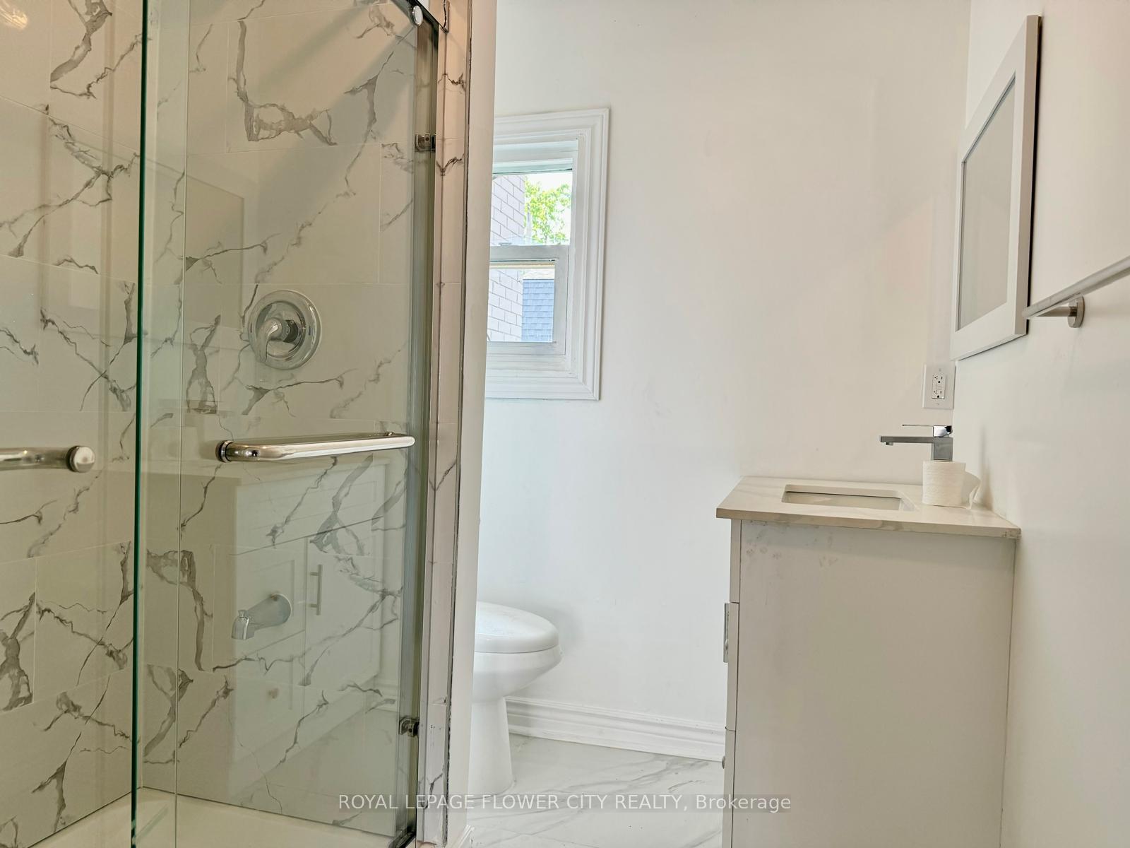 Photo 7 of Unit 106, 910 Barton Street E, Hamilton, Crown Point — HOMEH