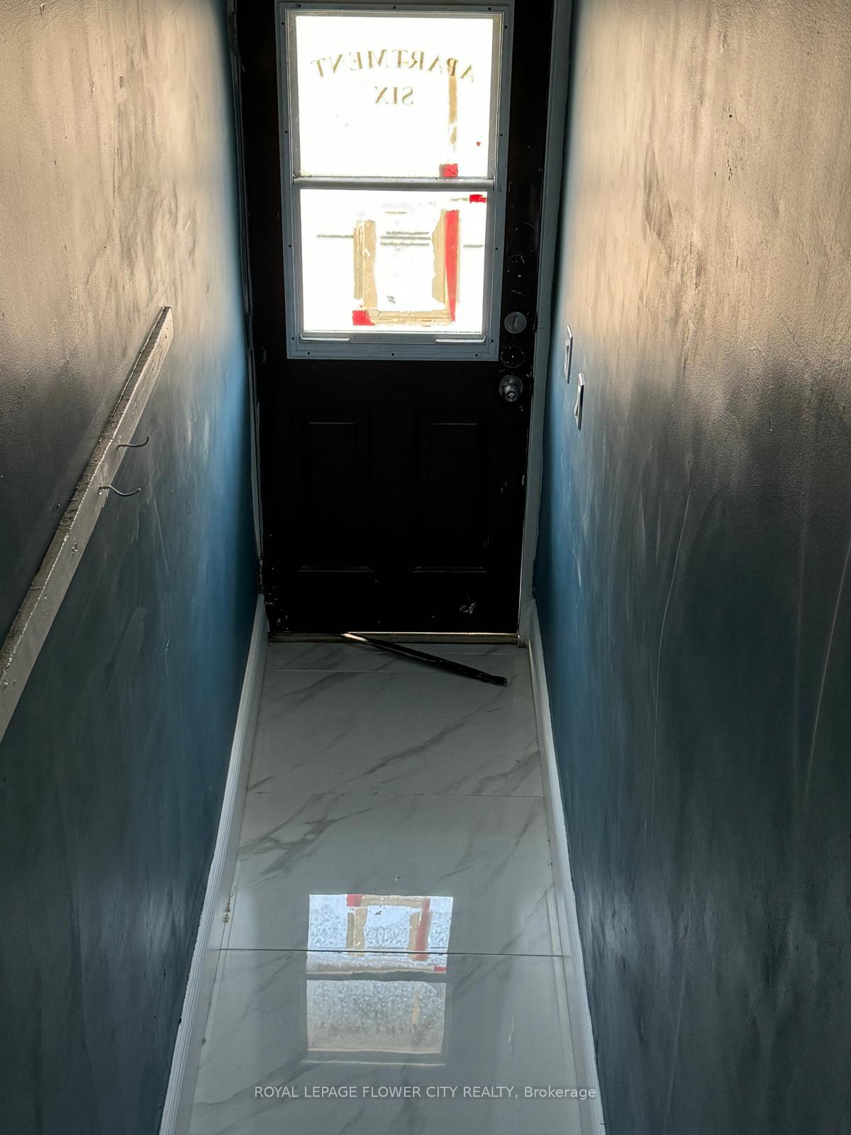 Photo 10 of Unit 106, 910 Barton Street E, Hamilton, Crown Point — HOMEH