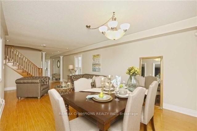 Photo 16 of 152 Queen Mary Drive, Brampton, Fletcher's Meadow — HOMEH