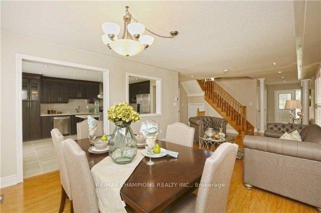 Photo 2 of 152 Queen Mary Drive, Brampton, Fletcher's Meadow — HOMEH
