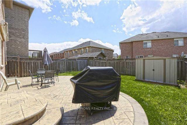 Photo 10 of 152 Queen Mary Drive, Brampton, Fletcher's Meadow — HOMEH