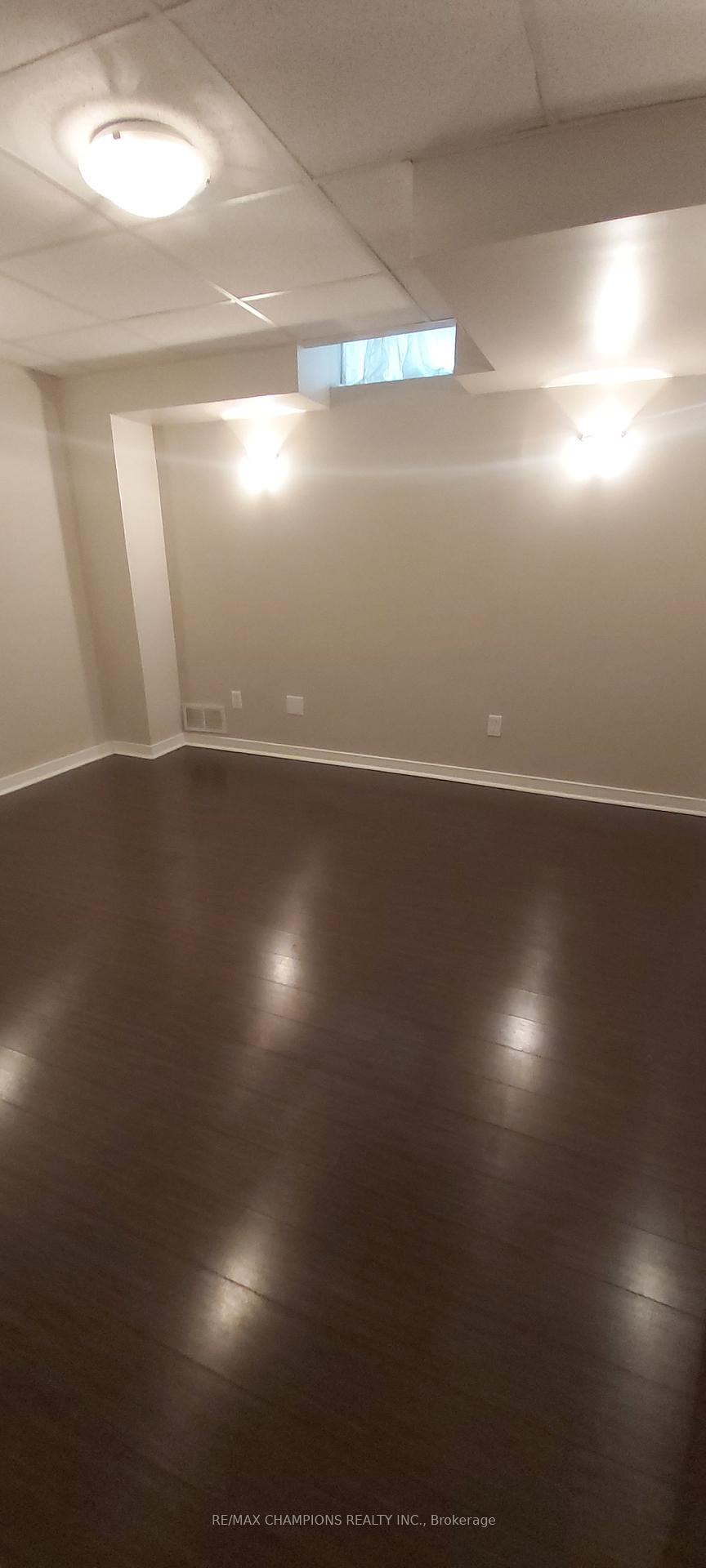 Photo 21 of 152 Queen Mary Drive, Brampton, Fletcher's Meadow — HOMEH