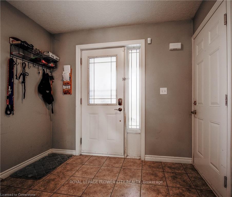 Photo 2 of 187 Huck Crescent, Kitchener — HOMEH