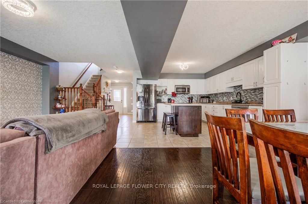 Photo 13 of 187 Huck Crescent, Kitchener — HOMEH