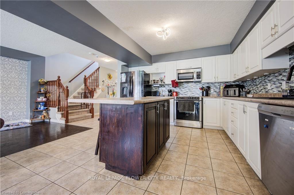 Photo 9 of 187 Huck Crescent, Kitchener — HOMEH