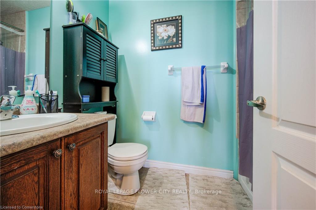 Photo 20 of 187 Huck Crescent, Kitchener — HOMEH
