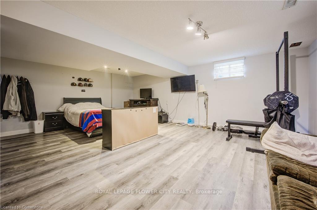 Photo 27 of 187 Huck Crescent, Kitchener — HOMEH