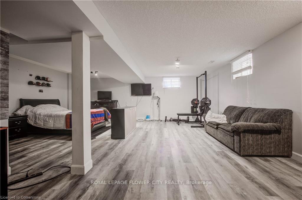 Photo 29 of 187 Huck Crescent, Kitchener — HOMEH