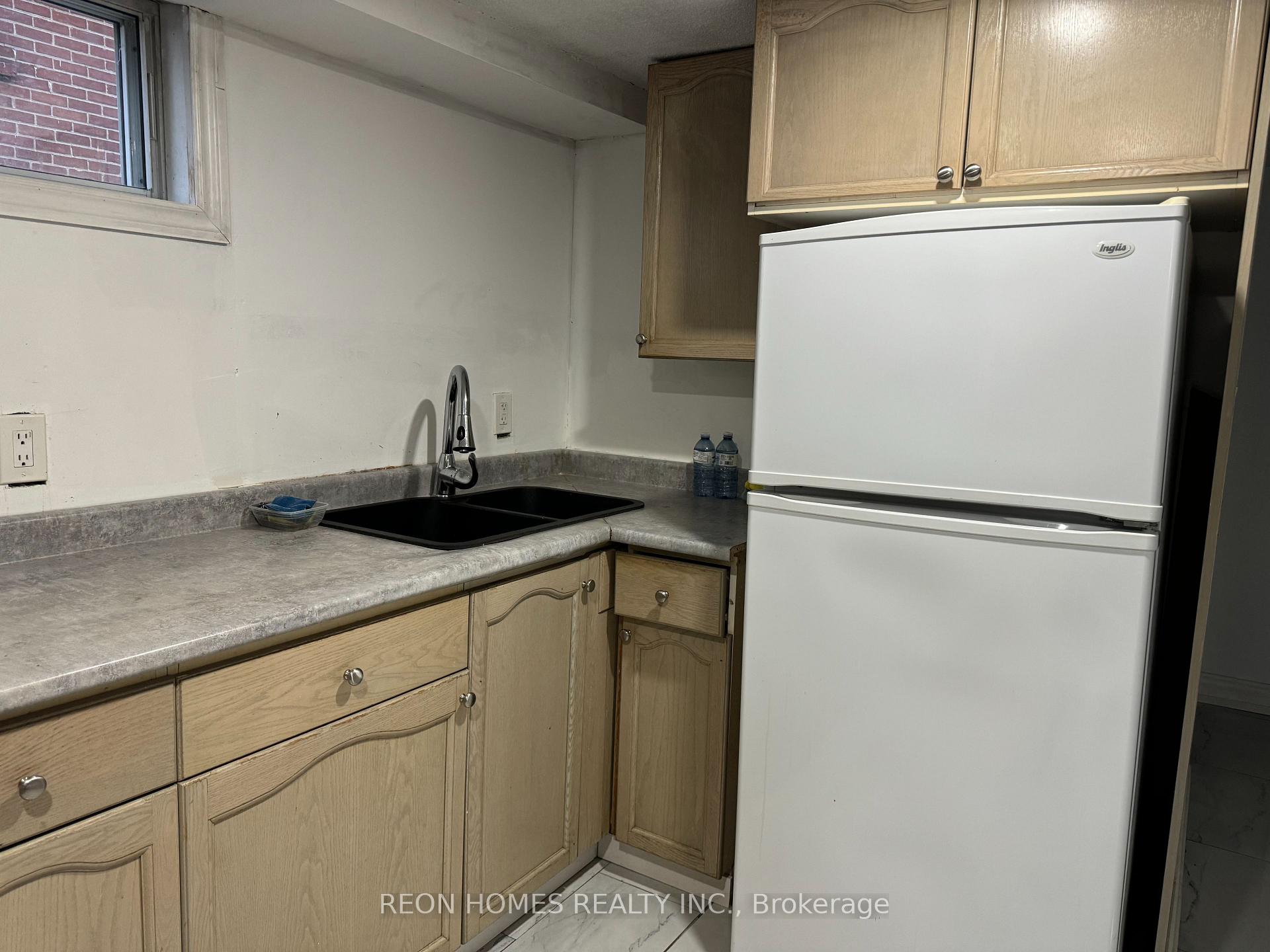 Photo 15 of Unit (Bsmt), 160 Highland Avenue, Oshawa, Central — HOMEH
